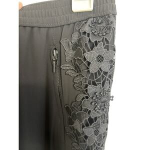 Elie Tahari Black Floral Lace Joggers Size Medium Pull On Fairy Grunge Gothic